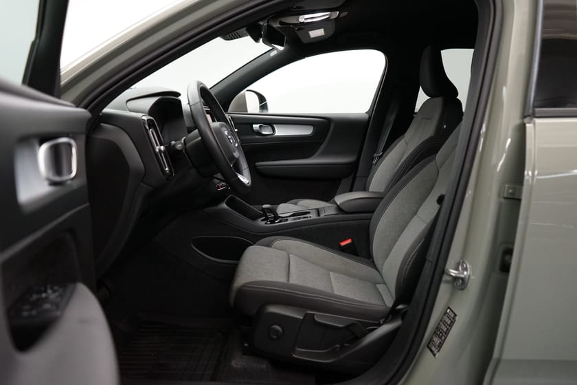 Bild 5 av Volvo XC40 B4 FWD Bensin Core SE II, Baklucka elmanövrerad