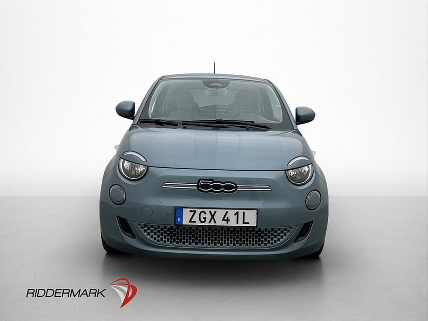 Bild 2 av Fiat 500e 42 kWh ICON Kamera Navi CarPlay Farthållare