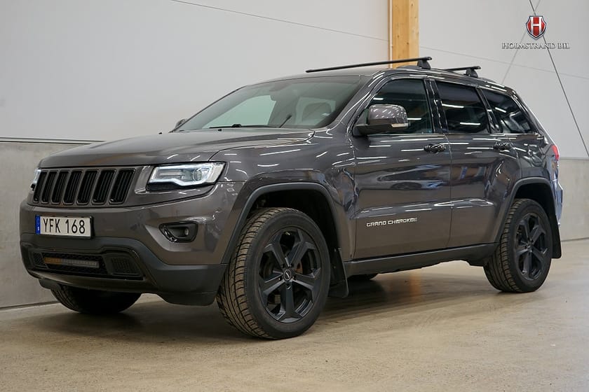 Bild 3 av Jeep Grand Cherokee V6 250hk 4WD Dragkrok Backkamera Rattvärme Skinn GPS