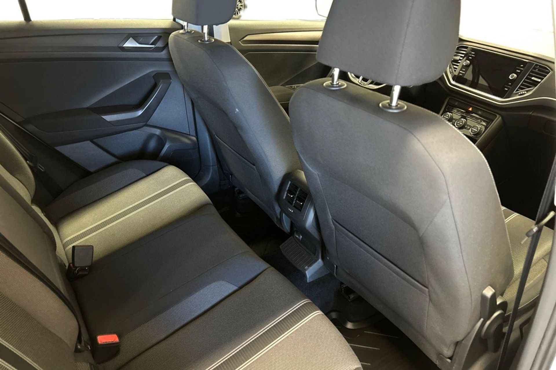 Volkswagen T-Roc 1.0 TSI 110hk 2018, bild 6/10