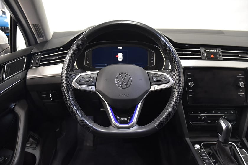 Bild 2 av Volkswagen Passat Sportscombi GTE 1.4 Plug-in Drag AdaptivF B-Värm Cockpit 218hk