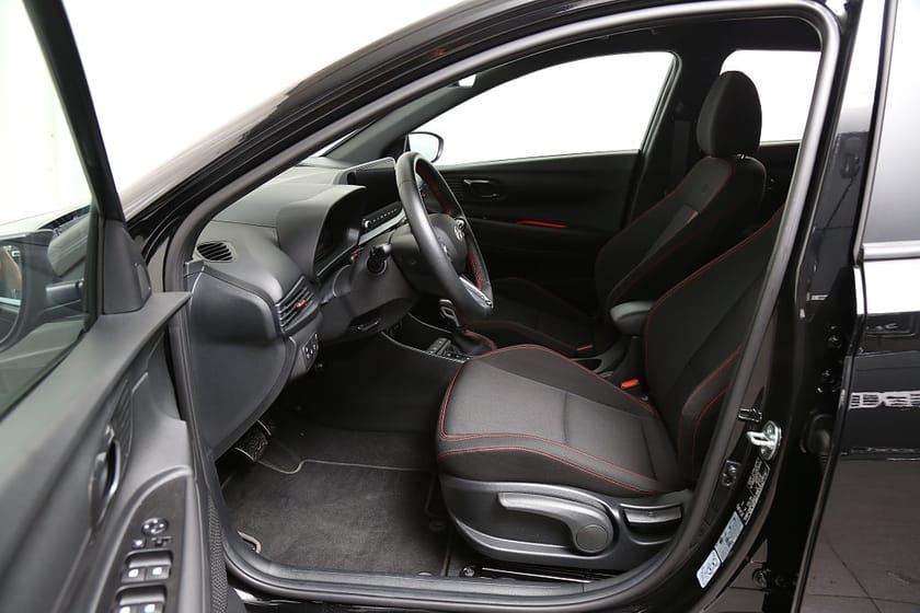 Bild 5 av Hyundai i20 1.0 T-GDI MHEV DCT N-Line 100HK | Moms