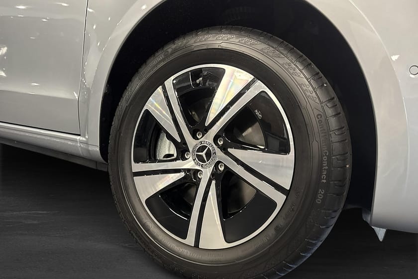 Bild 5 av Mercedes-Benz Vito Mixto 119 CDI 4x4 3.0t Drag 190hk
