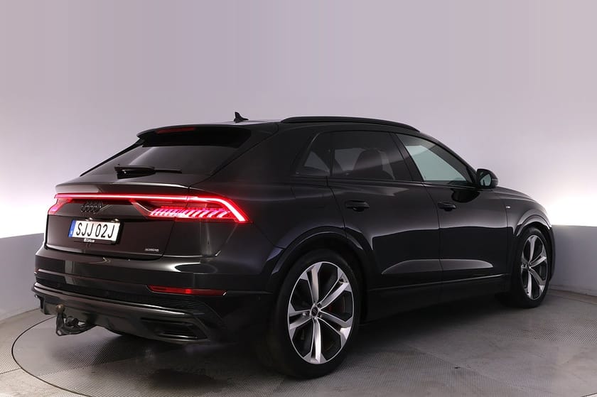 Bild 5 av Audi Q8 60 TFSI e quattro S-line Competition Pano B&O Drag