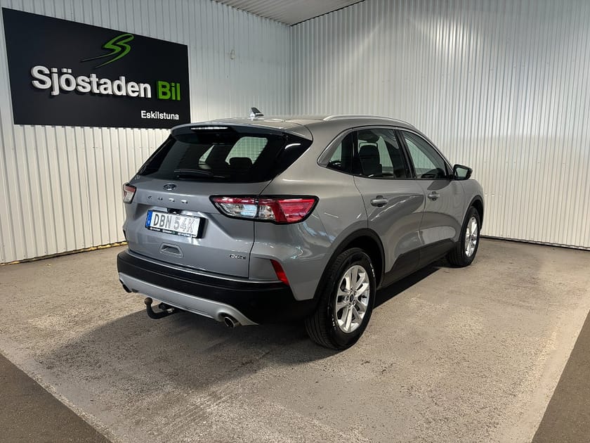 Bild 4 av Ford Kuga Plug-In Hybrid E-CVT Kamera/Navi/Drag/Cockpit