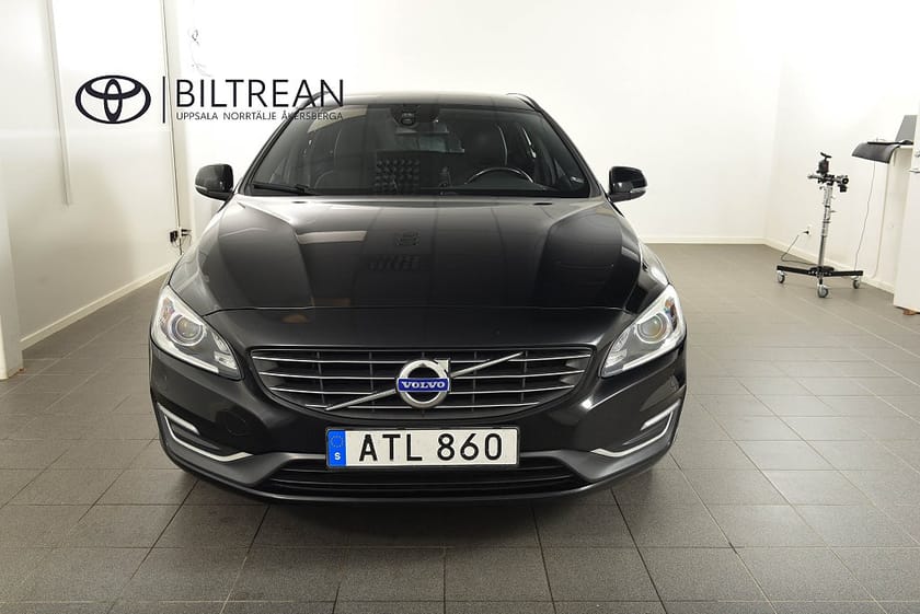 Bild 5 av Volvo V60 D4 AWD Momentum Drag D-värm V-Hjul
