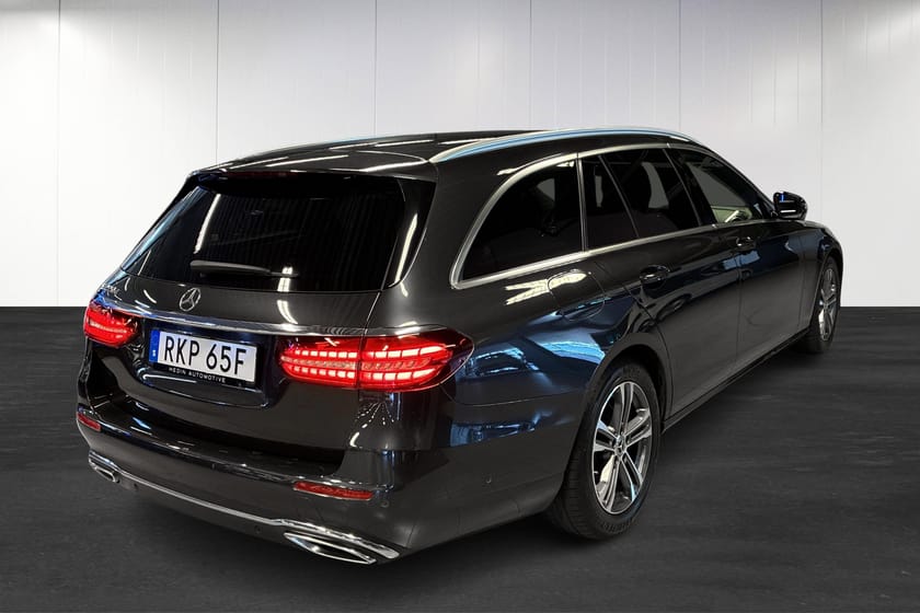Bild 3 av Mercedes-Benz E 220 T d 9G-Tronic | Avantgarde | Advancedpaket Plus | Drag | Navi | Backkamera |