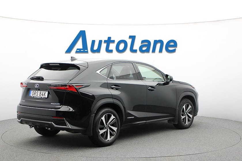 Bild 4 av Lexus NX 300h AWD 2.5 AWD, Luxury Line,Pano, 360°-kamera, 197hk