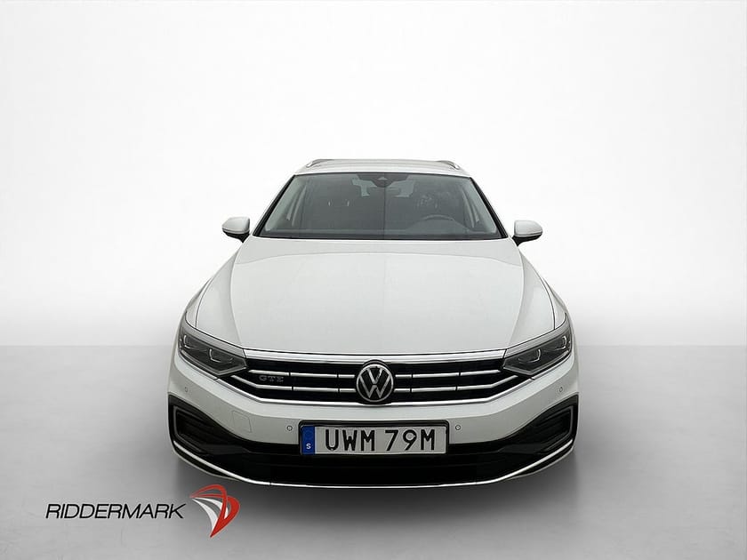 Bild 2 av Volkswagen Passat Sportscombi GTE 218hk Executive Cockpit P-Värmare Drag