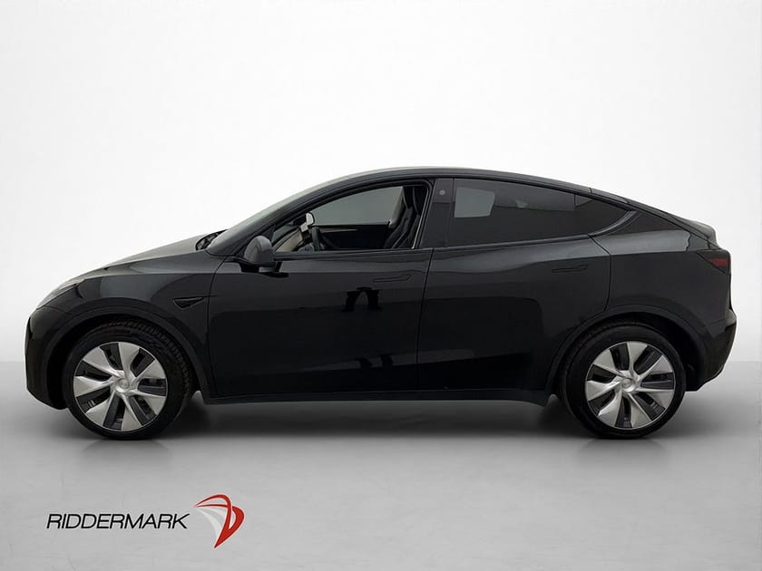 Bild 5 av Tesla Model Y Long Range AWD Panorama Dragkrok Svensksåld