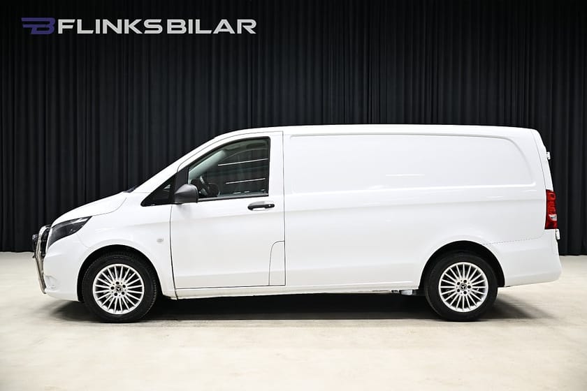 Bild 3 av Mercedes-Benz Vito 116 CDI 3.2t 7G+ 163HK Lång|Automat|Nedlackad|Drag|Värmare