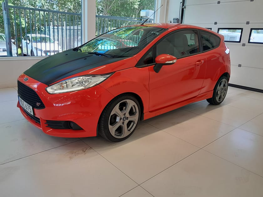 Bild 2 av Ford Fiesta ST 182 hästkrafter