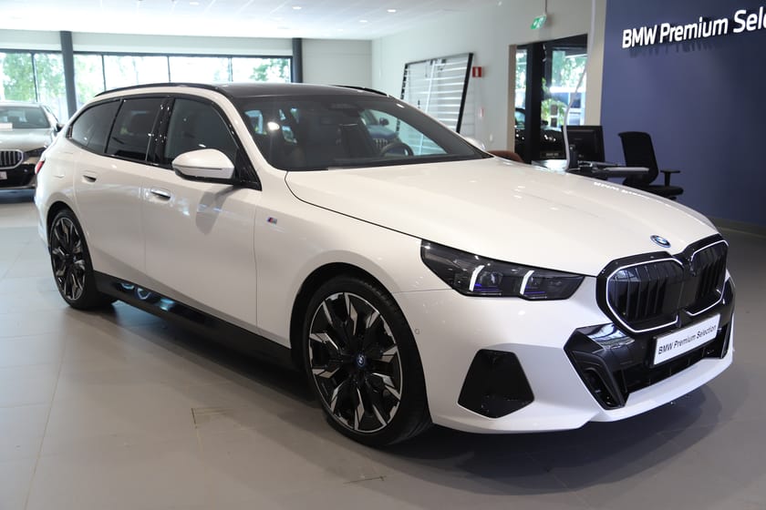 Bild 2 av BMW 530e xDrive Touring / M Sport PRO / Nypris 995.000:-