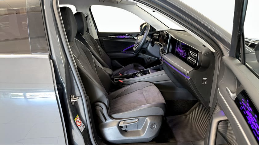 Bild 3 av Volkswagen Tiguan eHybrid Elegance 204HK / Kamera / Massage