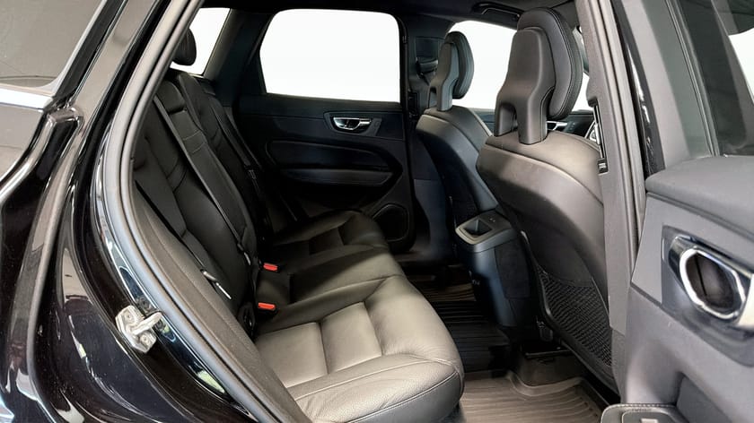 Bild 5 av Volvo XC60 T5 AWD R-Design 254Hk / Adaptiv Farthållare / Värmare