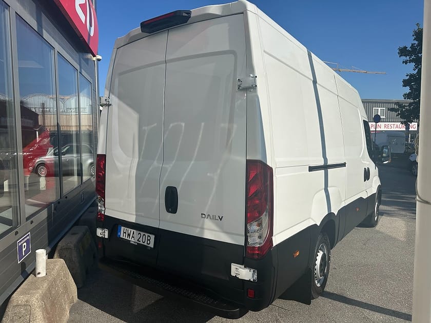 Bild 5 av Iveco Daily 35-140 Van 35S14 12m3 L3H2 Hi-Matic | 3 års garanti