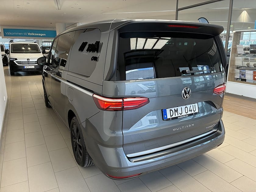 Bild 4 av Volkswagen Multivan eHybrid 4M T7 STYLE LÅNGT ÖVERHÄNG