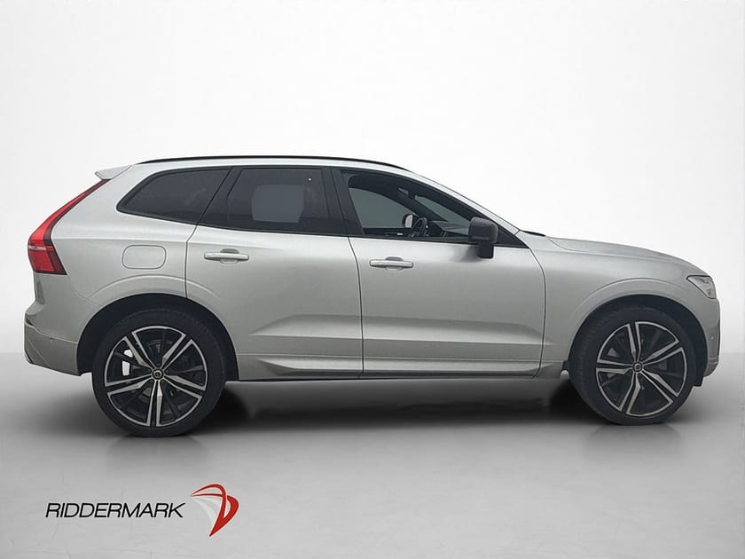 Bild 4 av Volvo XC60 B4 AWD R-Design Pano Drag Skinn 360° BLIS CarPlay