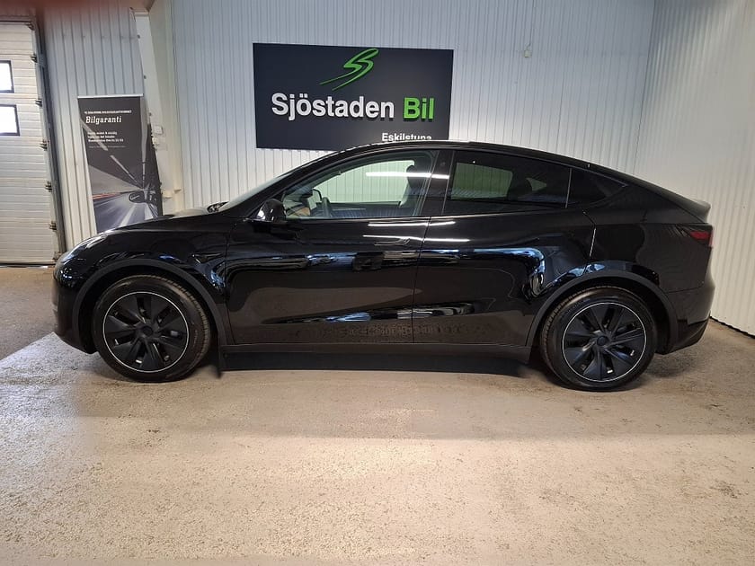 Bild 4 av Tesla Model Y Long Range AWD 77 kwh 514hk Adaptiv Farthållare Led GPS