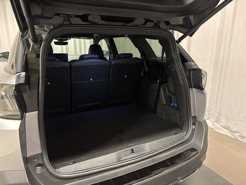 Bild 4 av Peugeot 5008 PT 130 AUT Black Pack & Motoriserad Baklucka