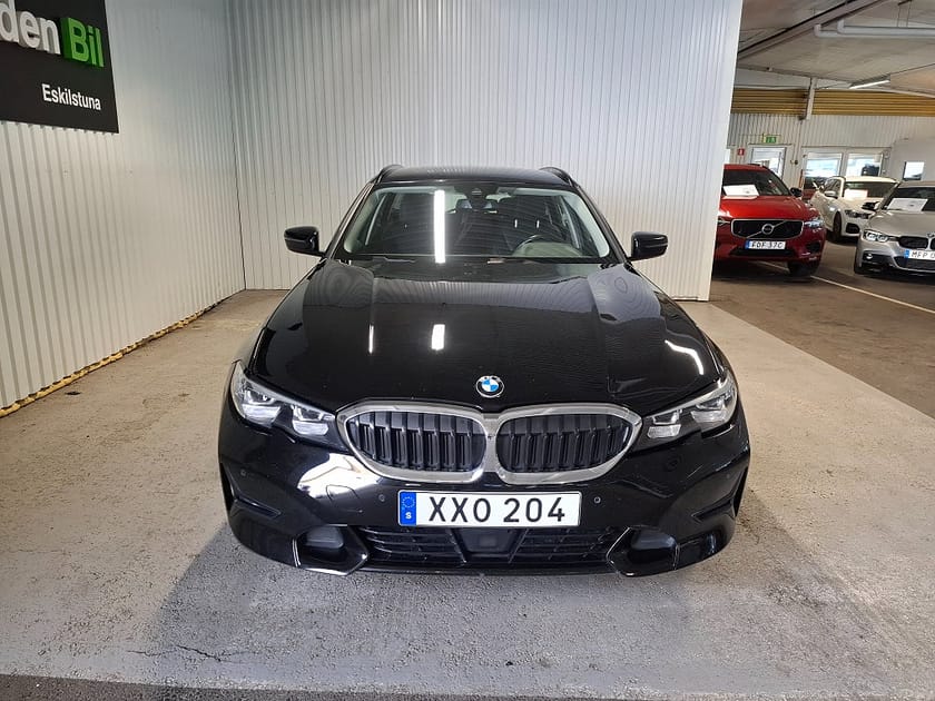 Bild 2 av BMW 330e xDrive Touring Aut Sport Line Navi Led Digital Cockpit