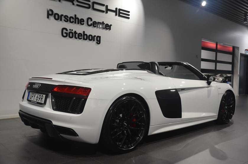 Bild 4 av Audi R8 Spyder 5.2 V10 FSI Quattro S-Tronic / Låga mil / Carbon / B&O