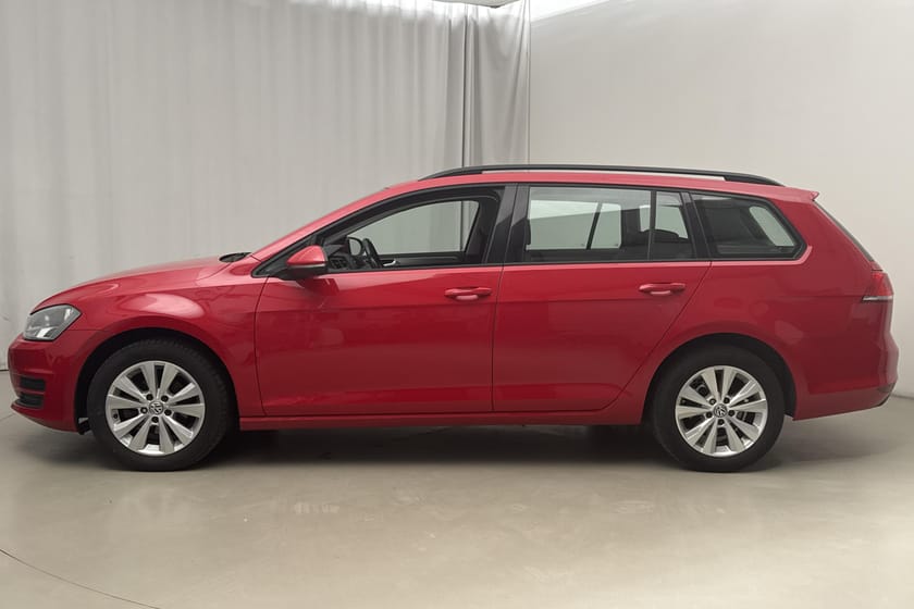 Bild 2 av Volkswagen Golf Sportscombi 1.2 TSI 105hk Masters Drag B-Kam