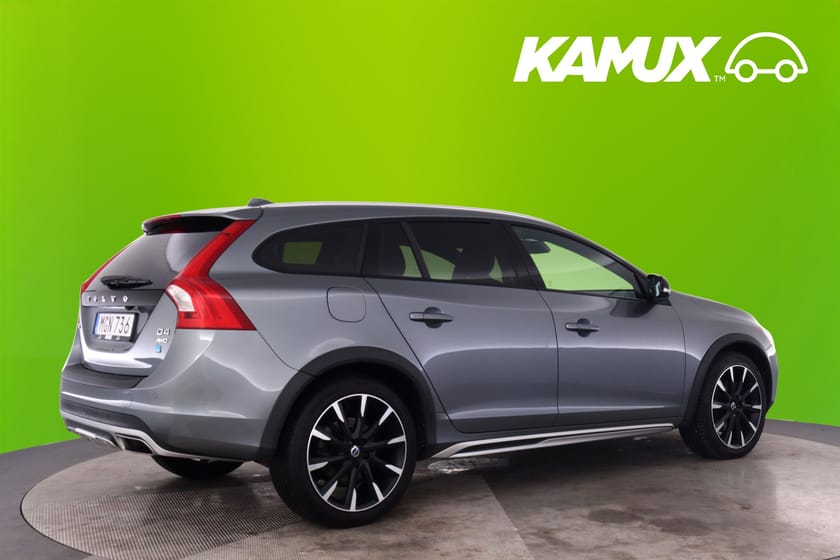 Bild 2 av Volvo V60 Cross Country D4 AWD Polestar 220hk Summum BE PRO B-Kam Drag Skinn BLIS Elstol Keyless