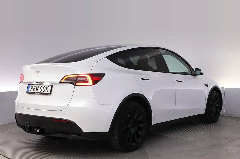 Bild 5 av Tesla Model Y Standard Range RWD Autopilot 20" Panorama Drag