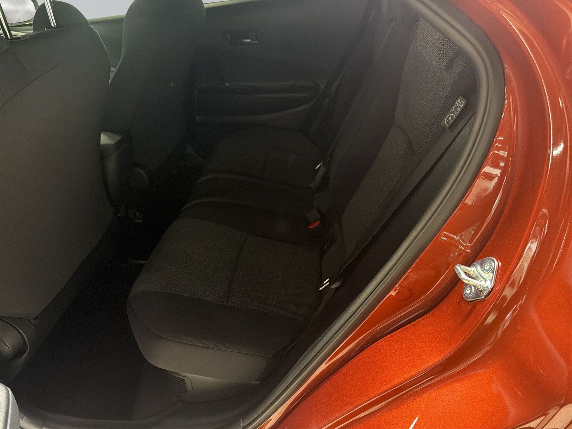 Toyota C-HR Hybrid 2026, bild 7/10