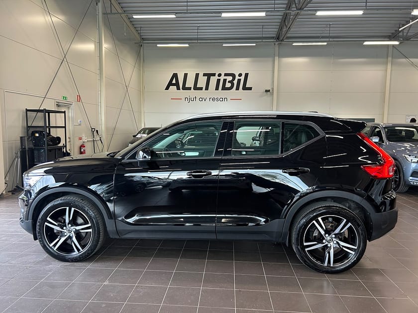 Bild 3 av Volvo XC40 T5 AWD AUT Momentum Intro Edt Kamera/Läder/Drag/Navi