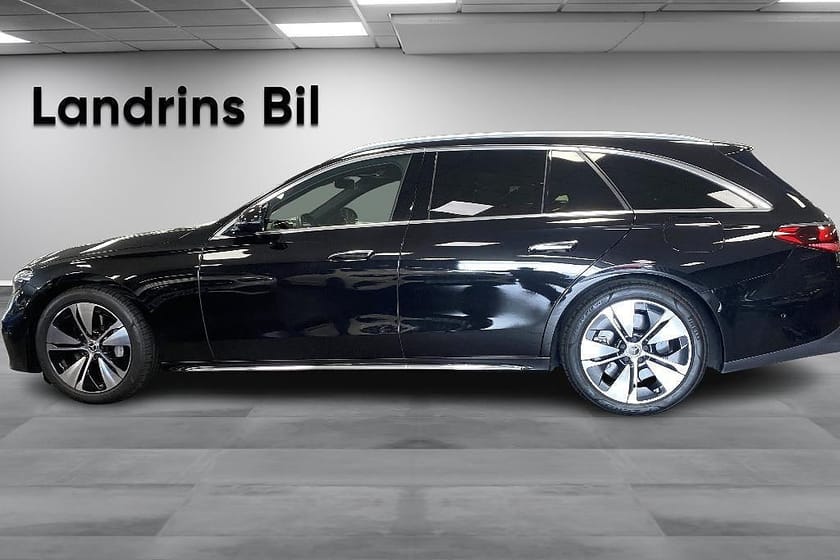 Bild 4 av Mercedes-Benz E 300 de 4MATIC T 9G-Tronic / AMG Line