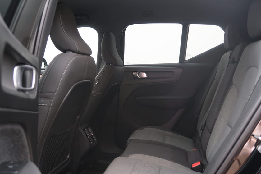Bild 5 av Volvo XC40 B4 FWD Bensin Plus Dark