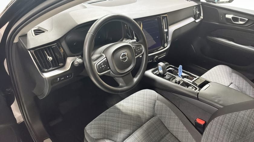 Bild 4 av Volvo V60 T6 AWD Backkamera 3,95% Räntekampanj