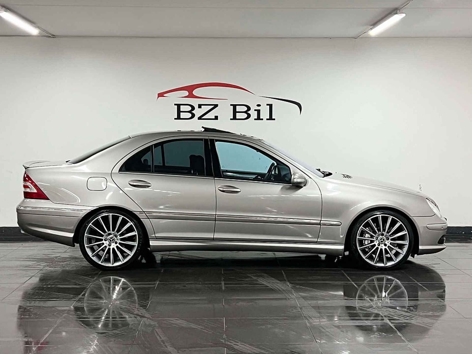 Mercedes-Benz C 2005, kuva 6/10