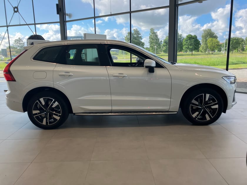 Bild 4 av Volvo XC60 T6 Plus Bright Nordic Edition, Runningboard, Stötfångarskydd, Backkameraspolning