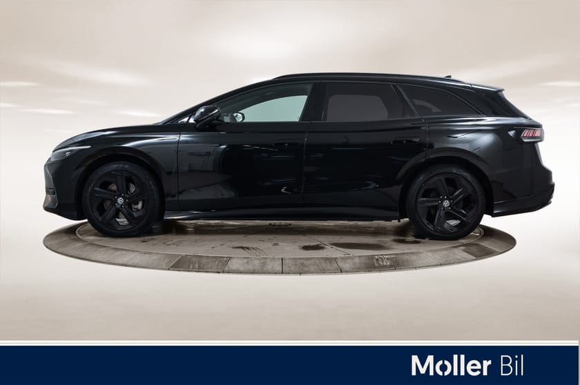 Bilde 2 av Volkswagen ID.7 GTX Tourer
