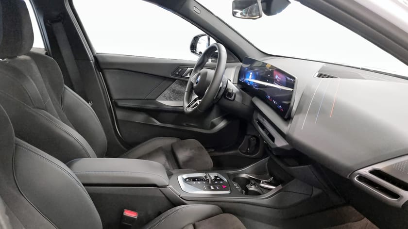 Bild 3 av BMW 120 5d M Sport 18" Parking Assistant, Driving Assistant, Sportstolar