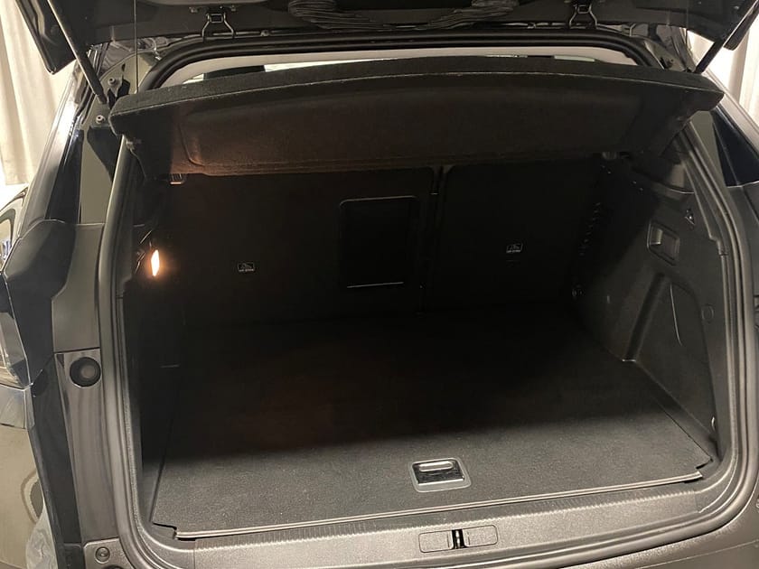 Bild 3 av Peugeot 3008 HYBRID 225 ALLURE Pack