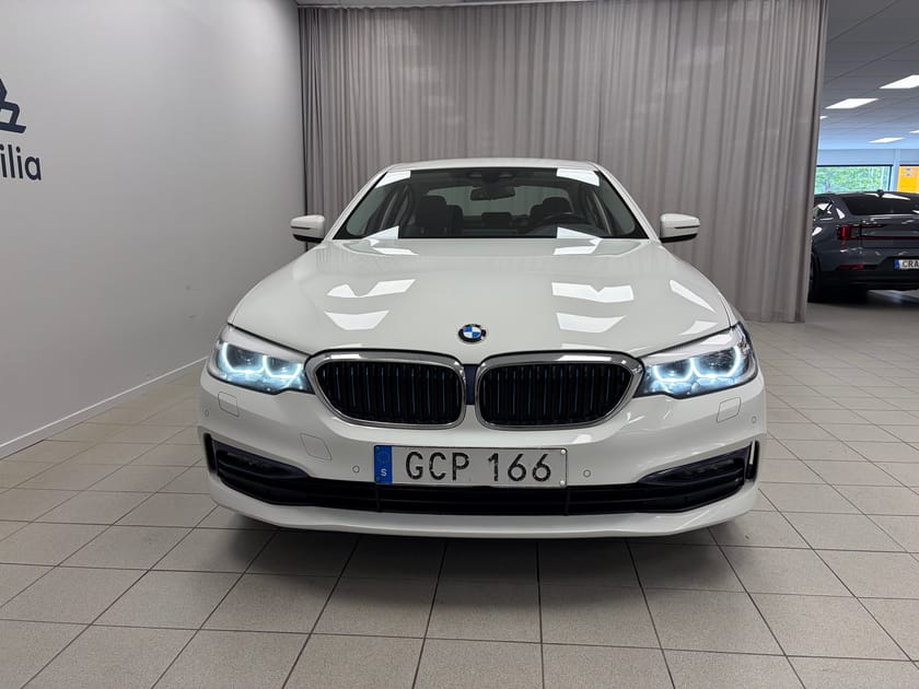 Bild 1 av BMW 530e iPerformance Sedan 