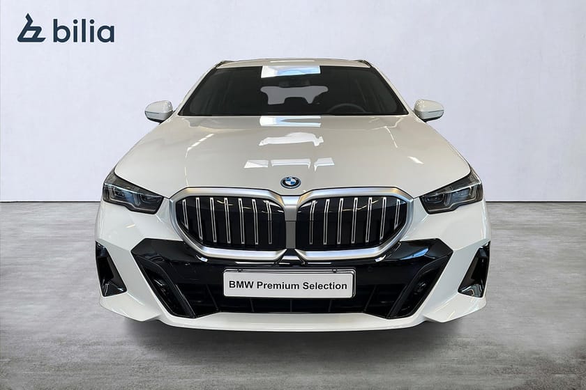 Bild 5 av BMW 530e xDrive Touring M Sport Värmare B&W Adaptiv farth. Drag