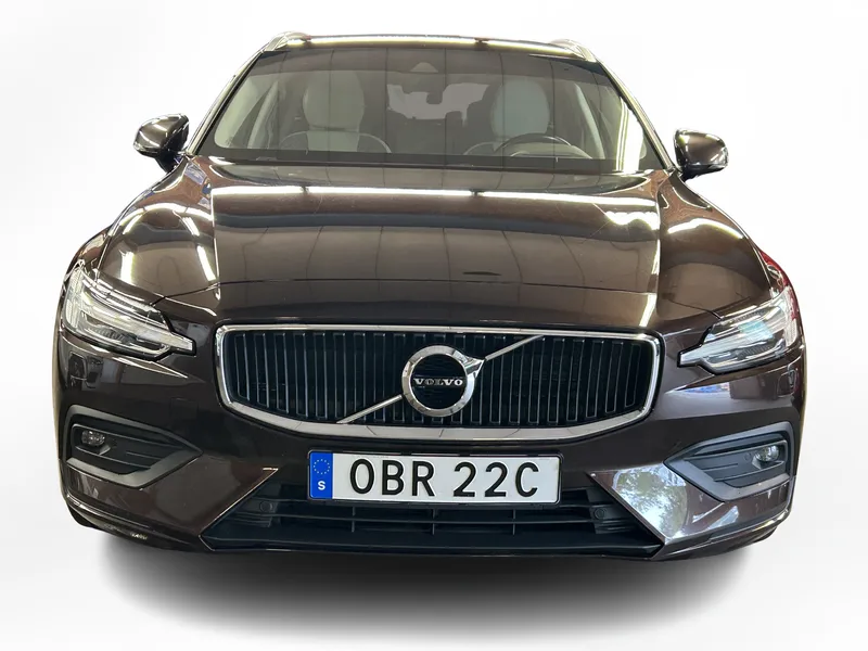 Bild 2 av 15 – Volvo V60 B4 Bensin Momentum Advanced Edition