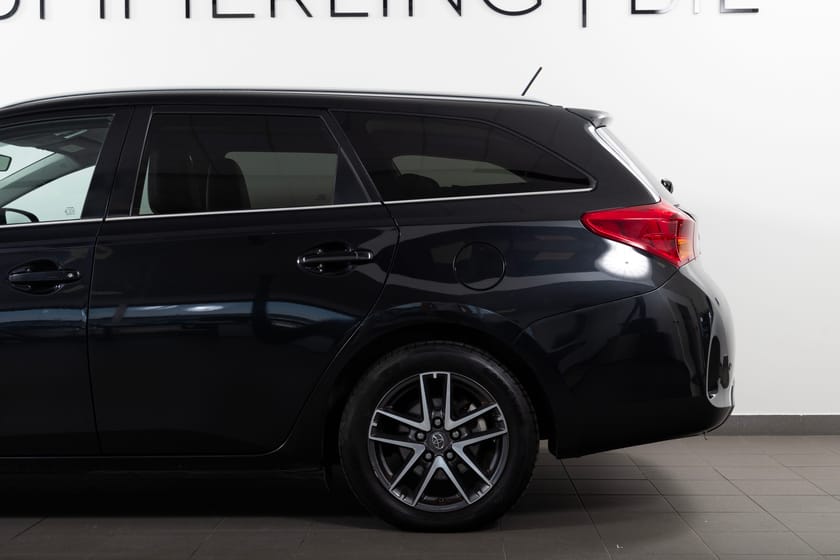 Bild 5 av Toyota Auris Touring Sports Hybrid B-kamera P-sensor Läder