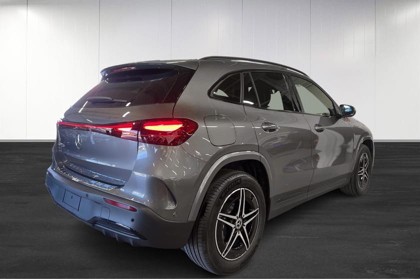 Bild 3 av Mercedes-Benz EQA 250+ AMG-LINE Night pack 552km| 3,95% RÄNTEKAMPANJ