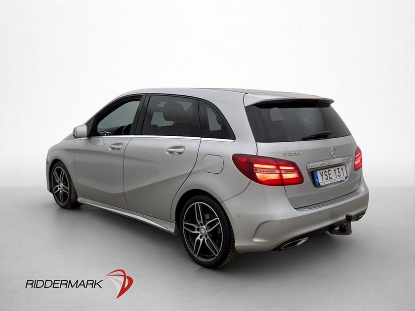 Bild 5 av Mercedes-Benz B 200 d AMG Pano Kamera CarPlay LED Drag