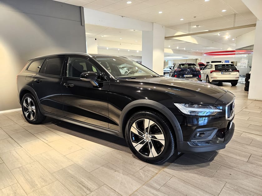 Bild 4 av Volvo V60 Cross Country B4 AWD 197hk | V-hjul Drag Värmare
