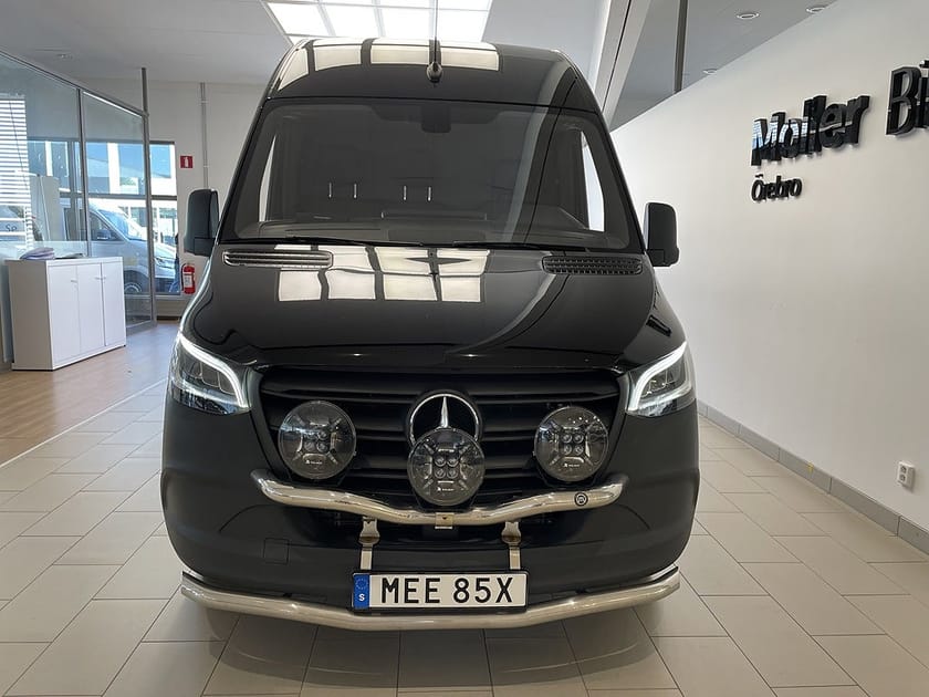 Bild 2 av Mercedes-Benz Sprinter 319 CDI Panel Van 190HK 9G-Tronic|B-kam|Värmare|NAVI|V-Hjul