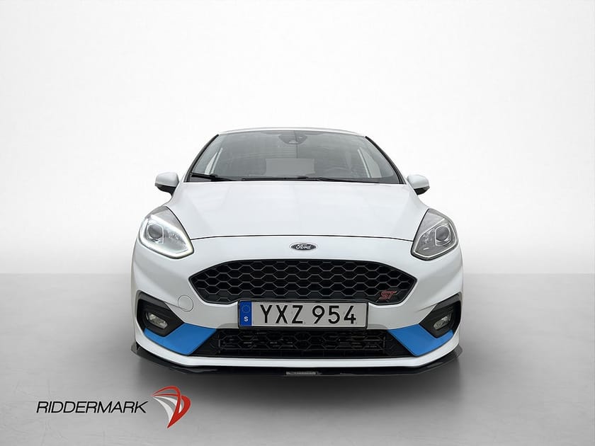 Bild 2 av Ford Fiesta ST 200hk Recaro-Stolar B&O Maxton Rattvärme