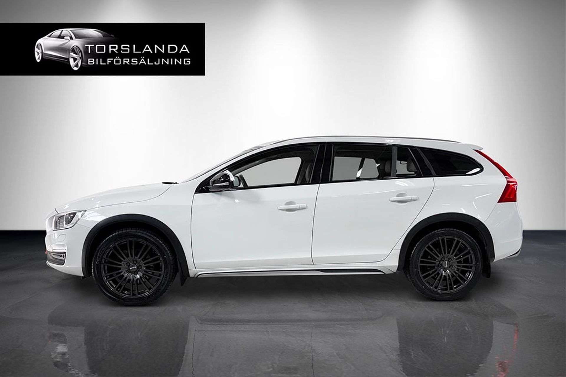 Volvo V60 Cross Country 2018, bild 2/10