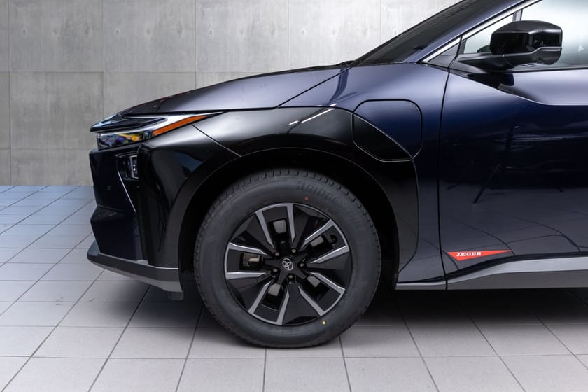 Bilde 2 av Toyota bZ4X AWD Active Tech